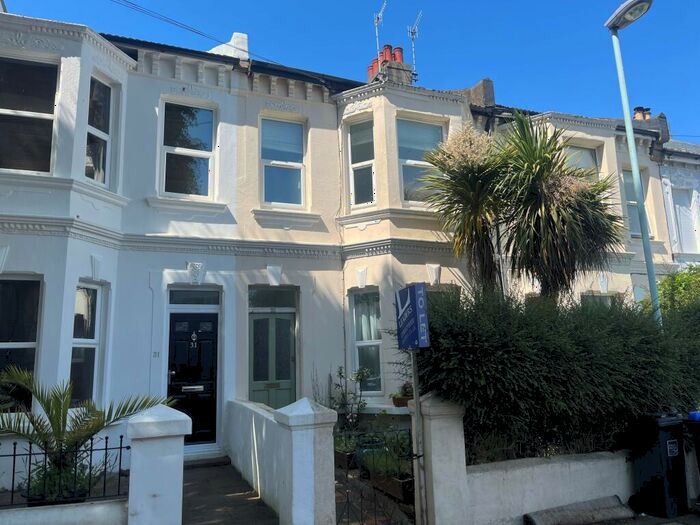 2 Bedroom Flat To Rent In Ashdown Road, BN11