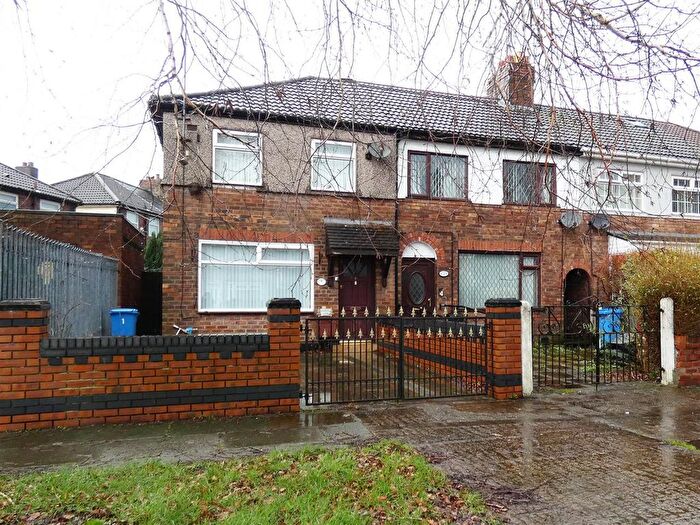 3 Bedroom End Terrace House For Sale In Crownway, Huyton, Liverpool, L36