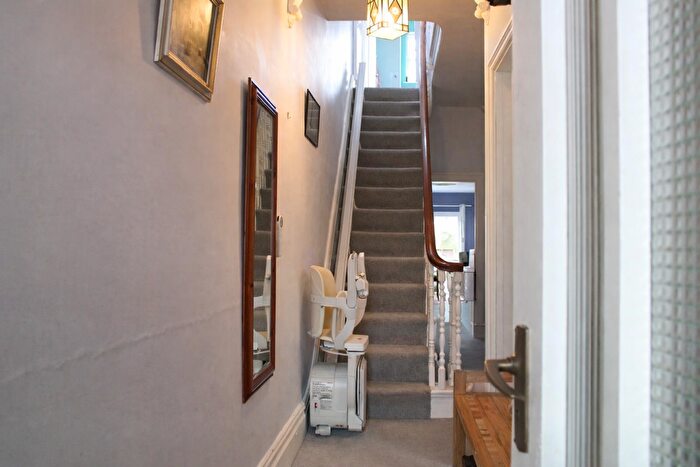 4 Bedroom Terraced House For Sale In Portland Road, Clarendon Park, Leicester, LE2