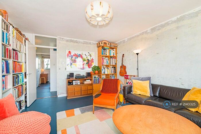 2 Bedroom Flat To Rent In Siege House, London, E1