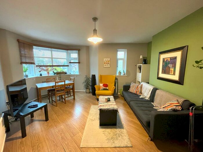 3 Bedroom Apartment To Rent In Ballbrook Court, Wilmslow Road, Manchester, Greater Manchester, M20
