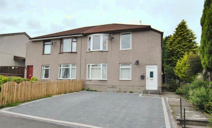 2 Bedroom Flat To Rent In Kilchattan Drive, Kings Park, Glasgow, G44