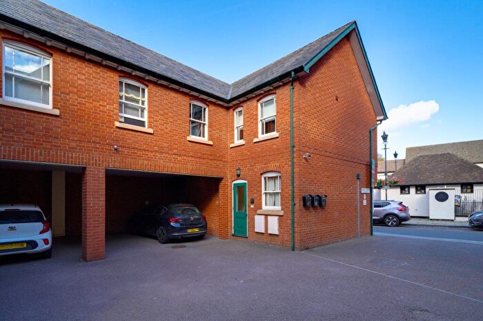 2 Bedroom Flat To Rent In Lower King Street, Croix Court Lower King Street, SG8