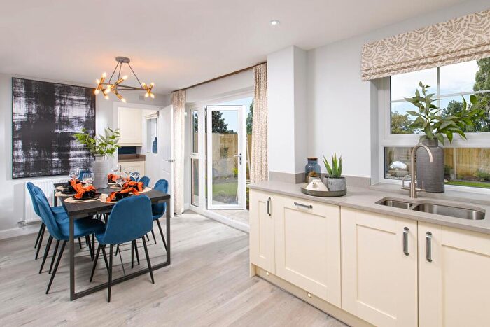 4 Bedroom Detached House For Sale In Station Road, New Waltham, Grimsby, North East Lincolnshire, DN36