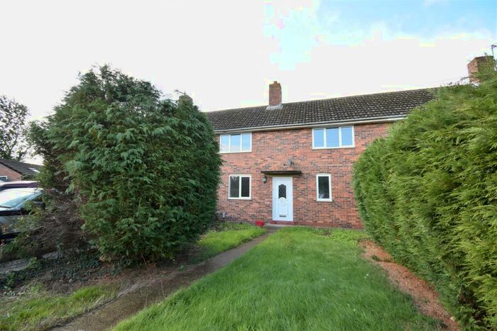 3 Bedroom Terraced House To Rent In Persh Way, Maisemore, GL2