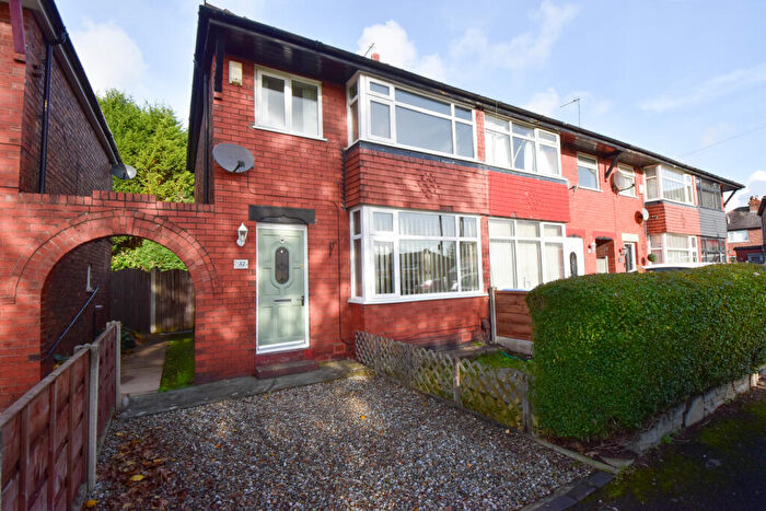 3 Bedroom Semi Detached House For Sale In Amersham Close, Urmston, M41
