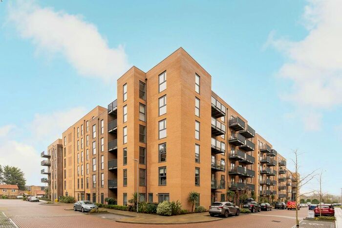 2 Bedroom Flat For Sale In Apple Yard, Anerley, London, SE20