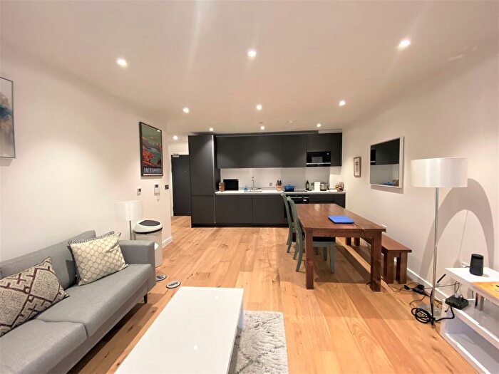 1 Bedroom Flat To Rent In Luxe Tower, London, E1