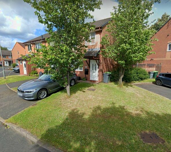 2 Bedroom End Of Terrace House To Rent In Chance Croft, Oldbury, B68