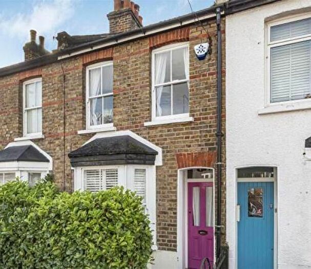 2 Bedroom House To Rent In Goat Lane, Enfield, EN1