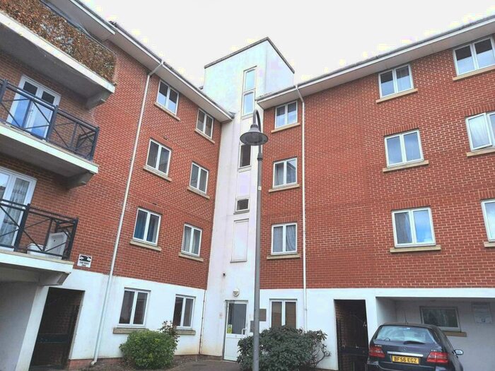 2 Bedroom Flat To Rent In Hermitage Close, Abbey Wood, SE2