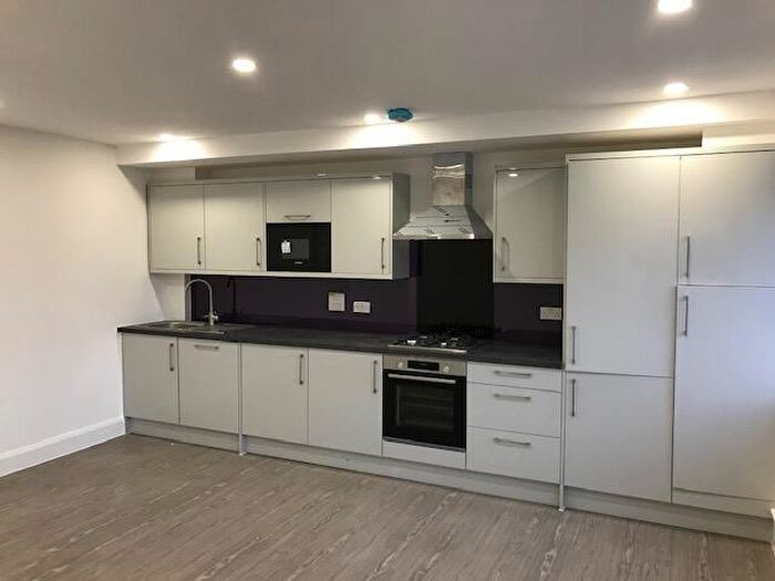 2 Bedroom Apartment To Rent In Goodrich Mews, Gornal, DY3