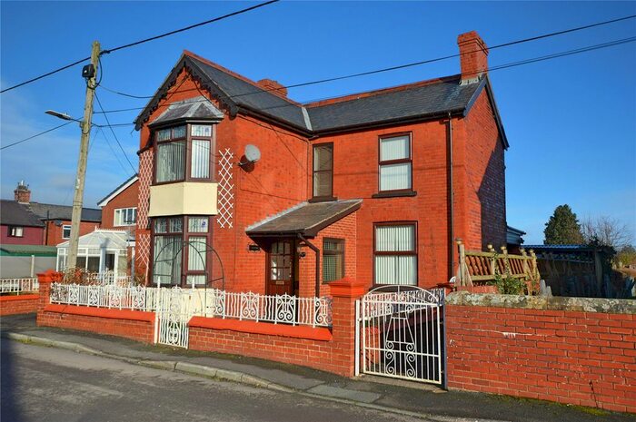 3 Bedroom Detached House For Sale In Chapel Street, Caersws, Powys, SY17