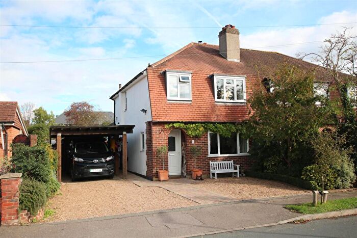 3 Bedroom Semi Detached House For Sale In Barnett Close, Leatherhead, KT22
