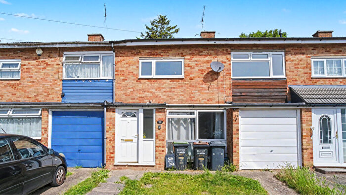 3 Bedroom Terraced House For Sale In High Beech Road, Luton, Bedfordshire, LU3