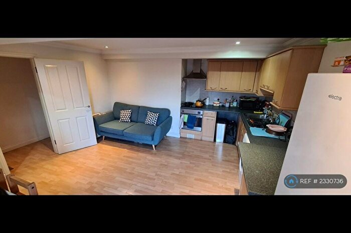 1 Bedroom Flat To Rent In Emporium Court, Swindon, SN1