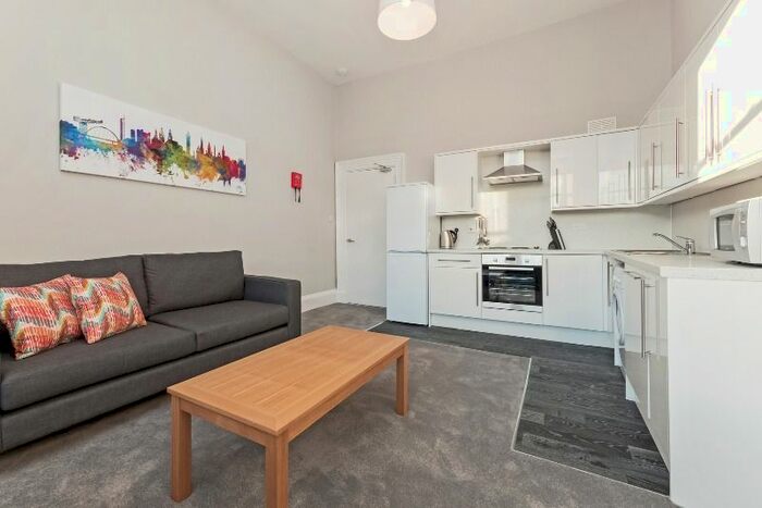 4 Bedroom Flat To Rent In Great Western Road, Woodlands, Glasgow, G4