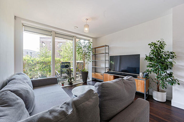 1 Bedroom Flat To Rent In Adenmore Road, , Catford, London, SE6
