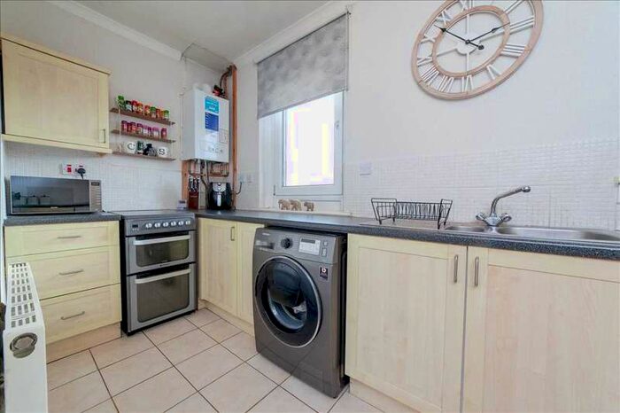 2 Bedroom Apartment For Sale In Wishaw Road, Wishaw, ML2
