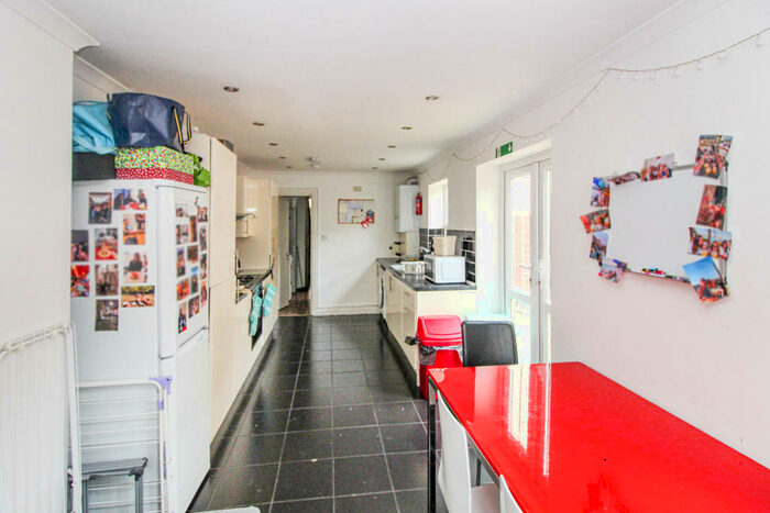 5 Bedroom Terraced House To Rent In Bow Common Lane, London, E3