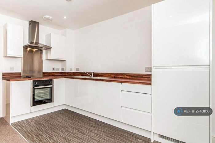 2 Bedroom Flat To Rent In Acre House, Sale, M33