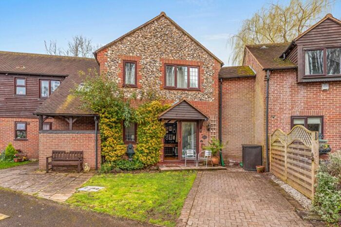 2 Bedroom Flat For Sale In Old Watery Lane, Wooburn Green, HP10