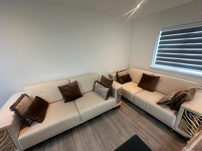 1 Bedroom Studio To Rent In Oakfield Gardens, Greenford, UB6