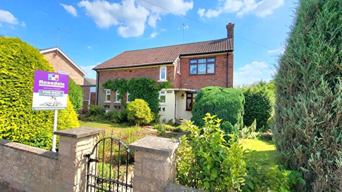 3 Bedroom Detached House For Sale In Gunthorpe Road, Gunthorpe, Peterborough, PE4