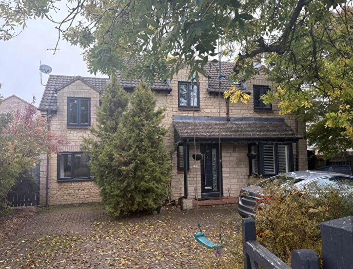 4 Bedroom Detached House To Rent In Bonham Place, Carterton, OX18