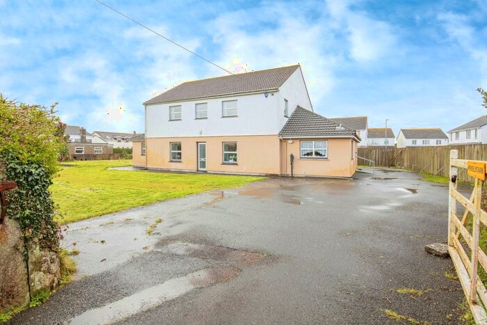 4 Bedroom Detached House For Sale In Threemilestone, Truro, Cornwall, TR3
