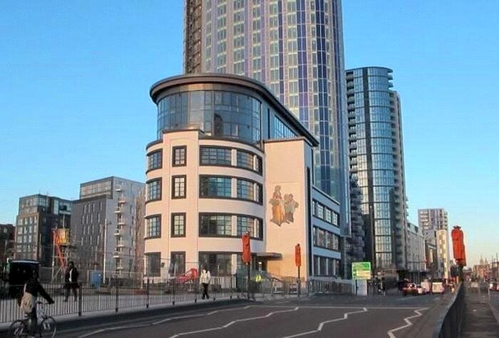 2 Bedroom Flat To Rent In High Street, London, E15