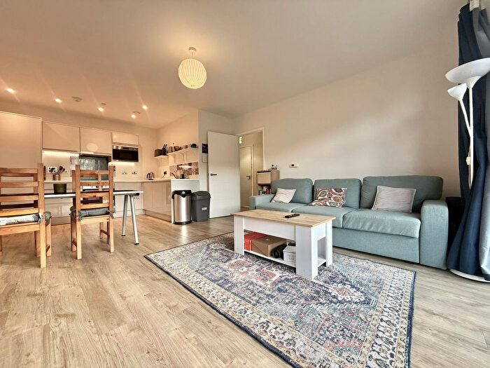 1 Bedroom Flat To Rent In Davies House, Vousden Grove, Woolwich, London, SE28