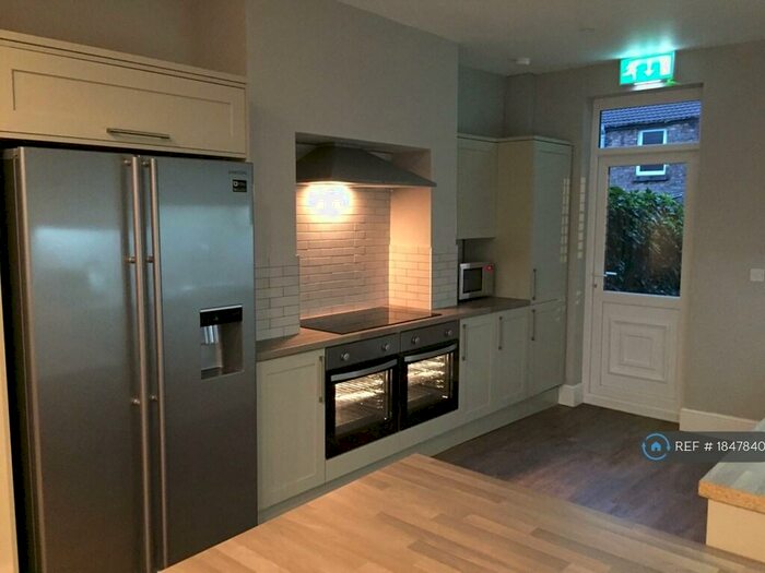 6 Bedroom Terraced House To Rent In Gresford Avenue, Liverpool, L17