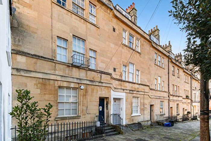 1 Bedroom Apartment To Rent In Barton Buildings, Bath, BA1