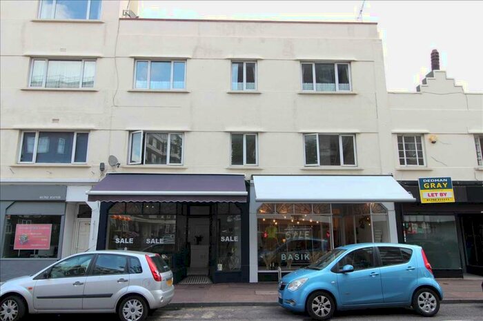 2 Bedroom Apartment To Rent In Broadway West, Leigh On Sea, SS9