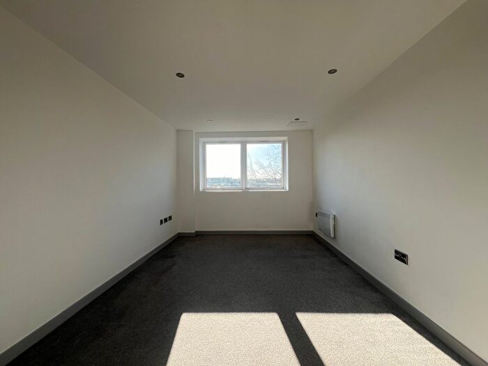 1 Bedroom Flat To Rent In Church Street, Wolverhampton, WV2