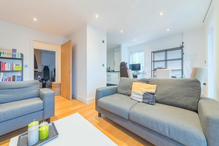 2 Bedroom Flat To Rent In 98 Fairthorn Road, London SE7