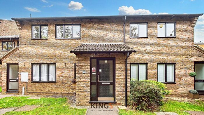 2 Bedroom Apartment To Rent In Old Hertford Road, Newlands Old Hertford Road, AL9