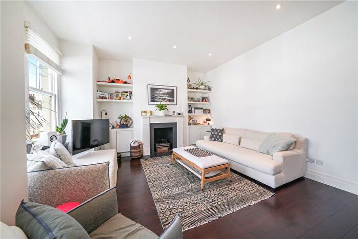 3 Bedroom Flat To Rent In Wardo Avenue, London, SW6