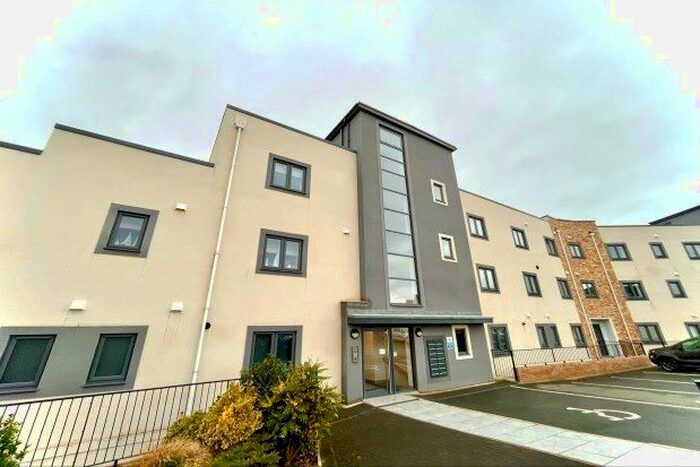 2 Bedroom Flat To Rent In Old Colwyn, Colwyn Bay, LL29