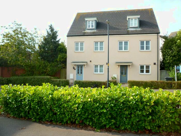 3 Bedroom House To Rent In College Way, Filton, Bristol, BS34