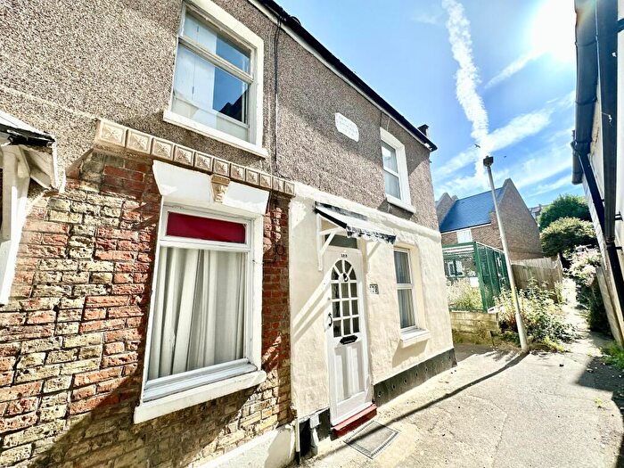 1 Bedroom Semi-Detached House To Rent In King Street, Ramsgate, CT11