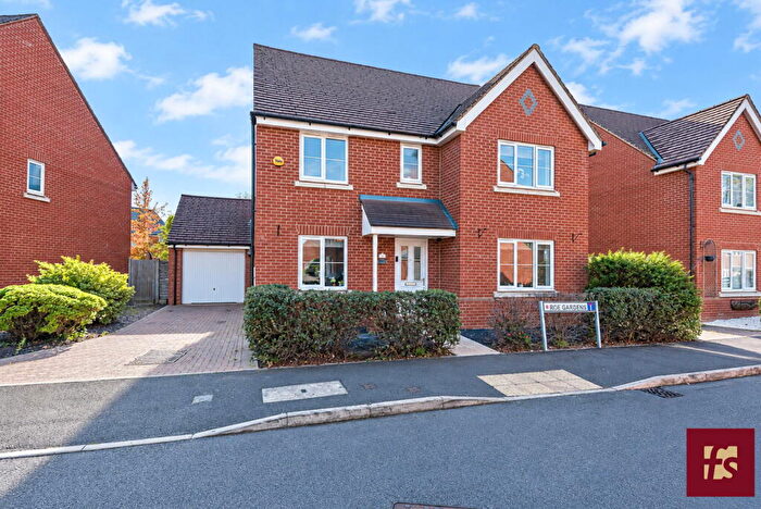 5 Bedroom Detached House For Sale In Roe Gardens, Three Mile Cross, Reading, RG7