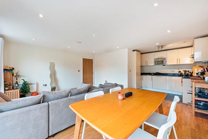 2 Bedroom Flat For Sale In Hare Marsh, London, E2