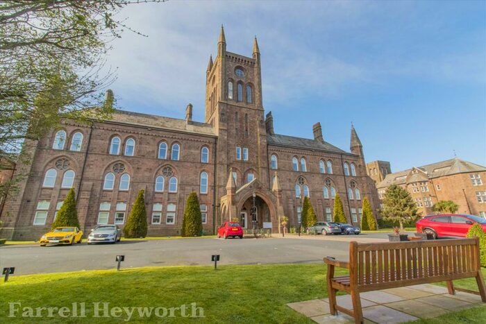 3 Bedroom Flat For Sale In North Wing The Residence, Lancaster, LA1