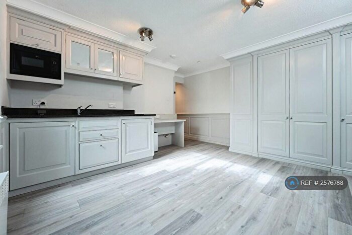 Studio To Rent In Homefield Park, Sutton, SM1
