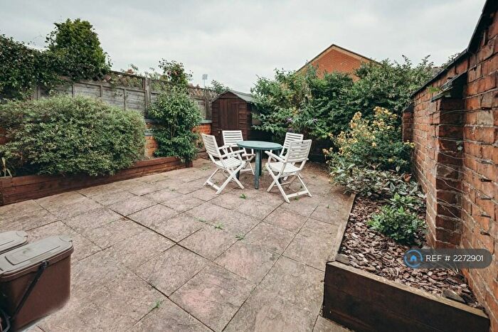 5 Bedroom Terraced House To Rent In Manfield Road, Northampton, NN1