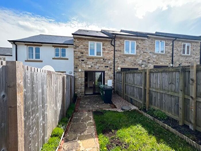 2 Bedroom Terraced House To Rent In Longley, Almondbury, Huddersfield, HD4