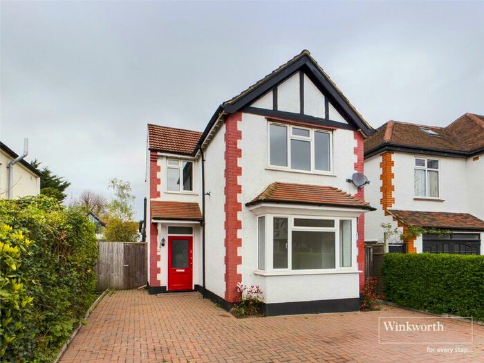 4 Bedroom House To Rent In Beechcroft Gardens, Wembley, HA9