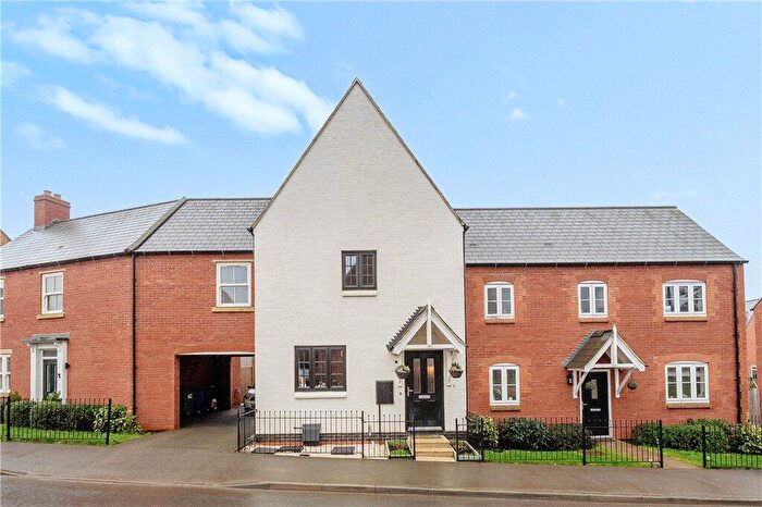 3 Bedroom Terraced House For Sale In Redcar Road, Towcester, Northamptonshire, NN12